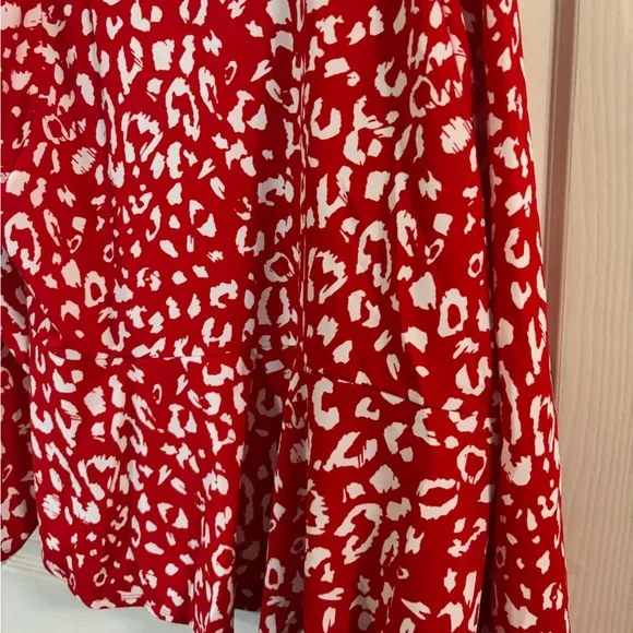 ANDREE BY UNIT Red and White Patterned Cardigan size 3 x - Picture 4 of 6